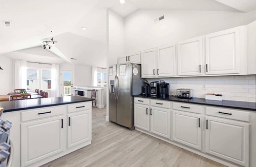 Whalehead Beach House | Salty Soul | Pool, Hot Tub, Pickleball, Whalehead