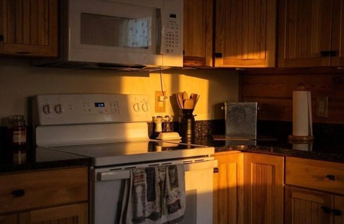 Marion Cabin | Sam's Place- Peaceful Cabin near Lake Of Egypt