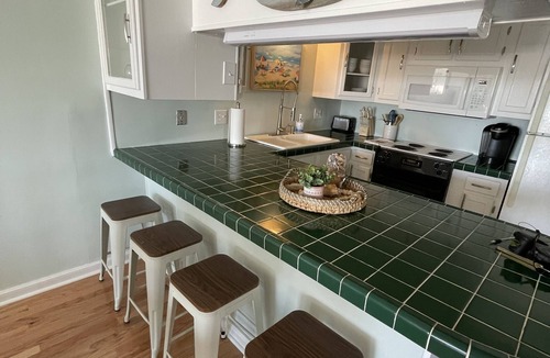 Sneads Ferry House | Sand Dollar Bay II - Cheerful Beach Bungalow across the street from the BEACH!