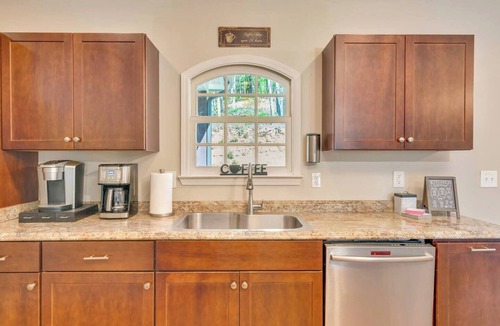 Trenton House | Sandstone Retreat - Private Mountain Getaway Near Chattanooga