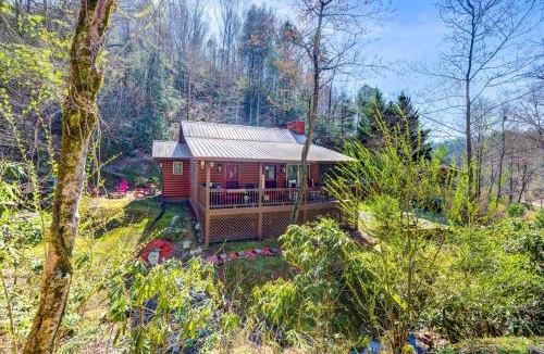 Marble House | Scenic Marble Cabin w/Fire Pit!