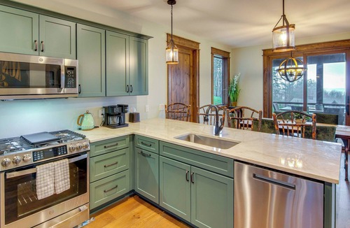Glenville Cottage | Scenic Sanctuary w/Mtn Views: Glenville Lodge