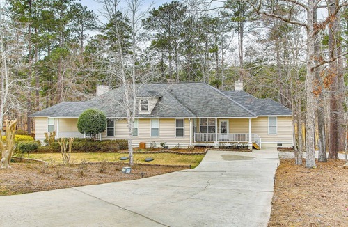 McCormick House | Scenic Water Views: Lakefront Home in McCormick!