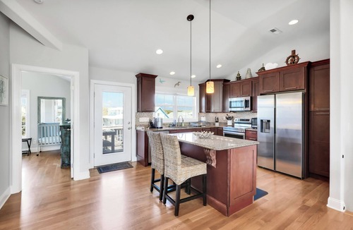 Long Beach House | Sea 2 Sea - 4 Bdrm w/Pool and New Patio - 1 Minute Walk to Beach