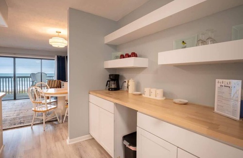 Wilmington Beach Condo | Sea Colony 27B
