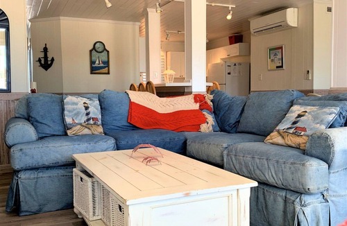 Ocean Isle Beach House | Sea Oats Oceanfront dog friendly 4 br home