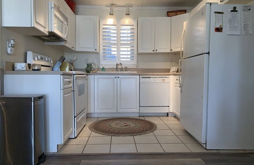 Ocean Isle Beach House | Sea Oats Oceanfront dog friendly 4 br home