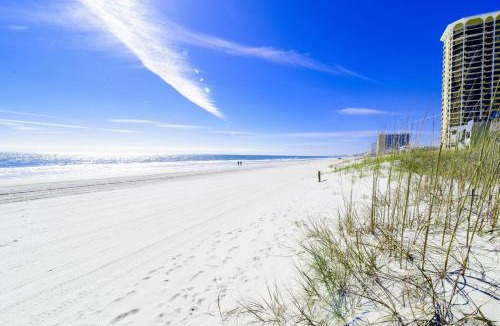 Myrtle Beach Apartment | Sea View Heaven w Pool Famous Shore Drive