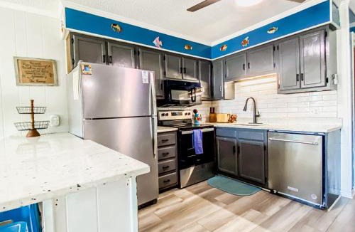 Myrtle Beach Apartment | Sea View Heaven w Pool Famous Shore Drive