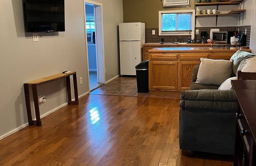 Northport House | Secluded Cottage on 13 wooded acres – 10 min to UA