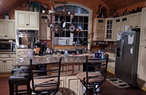 Layland Cabin | Secluded Cozy Luxurious Cabin, Gourmet Kitchen On 100 Acres W/Miles Of Trails