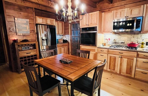 Great Pond Cabin | Secluded Lakefront Cabin on Peaceful Long Pond - Private Dock, Kayaks and more