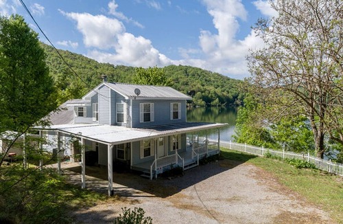 Topton Cabin | Secluded Lakefront Cabin with Private Dock on Lake Nantahala, Topton, North Carolina