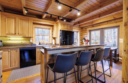 Mentone Cabin | Secluded Lux Cabin : 21 Acres, Hot Tub & Creek Black Fox
