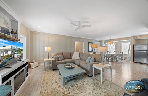 Walworth Apartment | Second Level Elevated Escape |The Crows Nest | 1.9 miles to Fontana and Abbey Resort