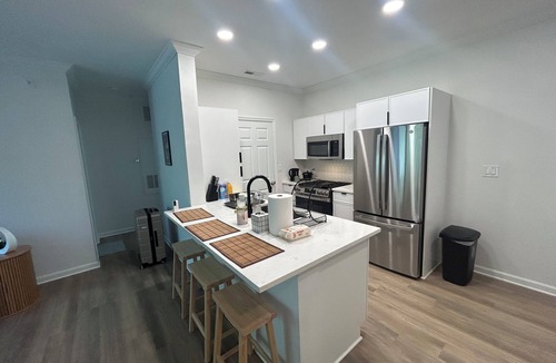 Ashburn Apartment | Serene Modern Retreat: A Minimalist Japanese-Inspired Escape