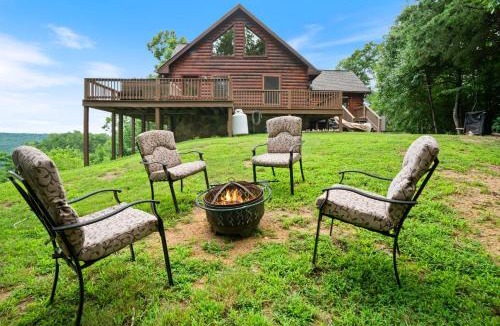 Tazewell House | Serene Mtn Cabin Retreat Lake Access Hot Tub