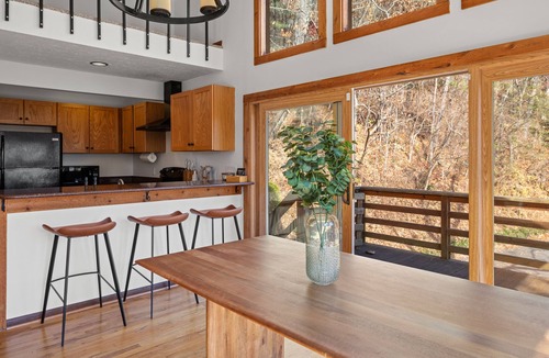 Asheville Cabin | Serene, secluded cabin 5 miles from the Biltmore and downtown