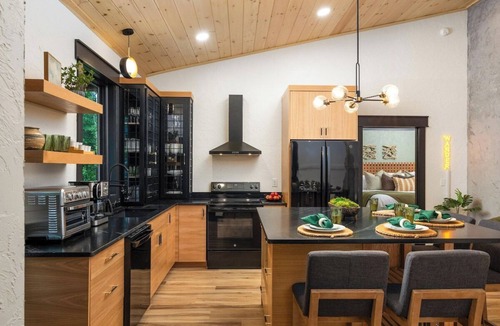 Mineral Bluff Cabin | Shady Ridge - Hot Tub~Game Room~Star Gazing Dome