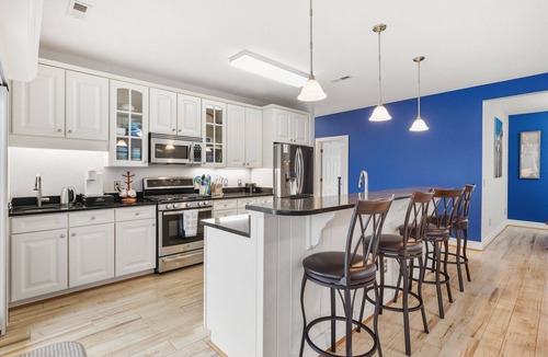 Manteo Condo | Shallowbag Bay, Community Pool/Fitness Center, Unbeatable Views, Elevator