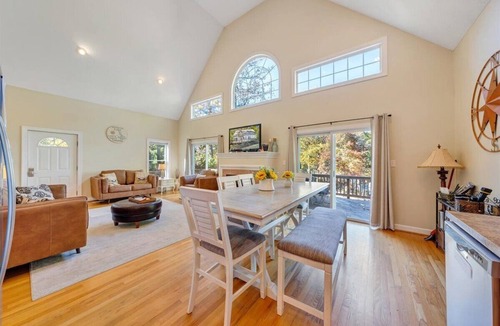 Smith Mountain Lake House | Shangri-La -dogs friendly, firepit, wifi, 2 kayaks, 2 kitchens, and a Pool Table