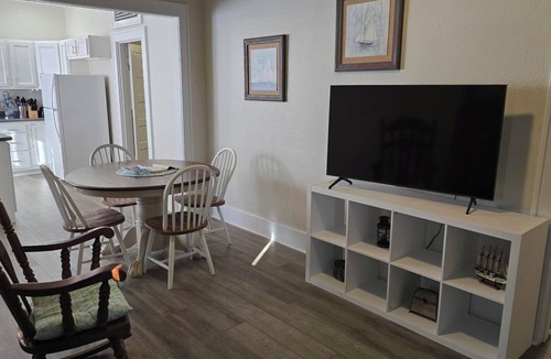 Harrisburg Apartment | Shawnee Forest Retreat, Suite B, near Garden of the Gods!