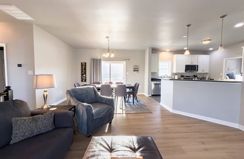 Fort Valley House | Shenandoah Valley Vista - Mountain Views & Level 2 EV Charger