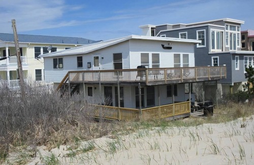 Ship Bottom Apartment | Ship Bottomocean front first floor duplex