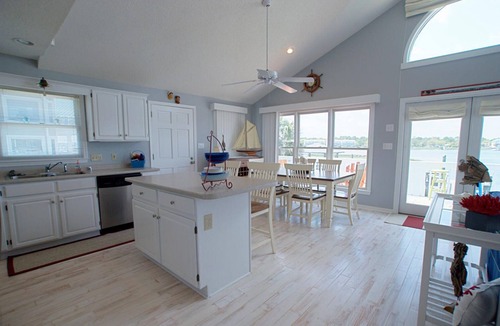 North Carolina Coast House | 🚢Ship Faced: Canal front w/Private Boat Dock, Multiple Decks🚢