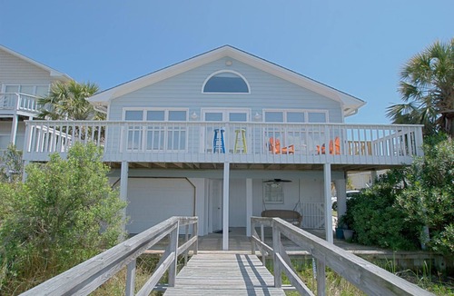 North Carolina Coast House | 🚢Ship Faced: Canal front w/Private Boat Dock, Multiple Decks🚢