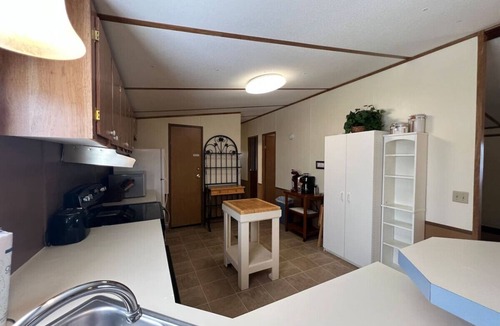 Saluda House | Simple Blessings | A View in Every Room | Sleeps 6