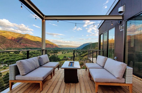 Trimble Villa | SKYHOUSE BASECAMP modern+views+explore+adventuren