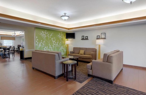 Prince George Hotel | Sleep Inn & Suites Prince George near Fort Lee