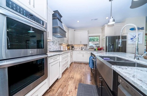 Wedowee House | Sleeps 12. 3 private bedrooms, bunkroom. Sidewalk to dock, no steps Water toys
