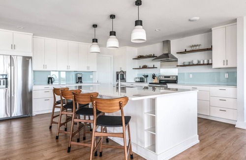 Carolina Beach House | Sleeps 15 Oceanfront 5BR, expansive glass with huge views, modern, duplex Unit B