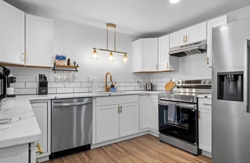 Summerlee House | Sleeps 16 Hot Tub Egg Chairs Pool Table 4 bedroom Near New River Gorge