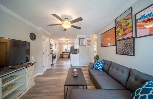 East Ocean View Apartment | Sojourn Cozy Coastal Condo - Crystal Suite