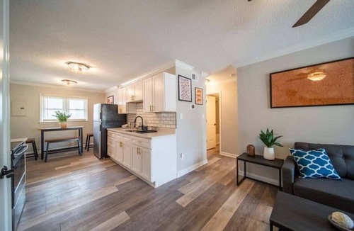 East Ocean View Apartment | Sojourn Cozy Coastal Condo - Crystal Suite