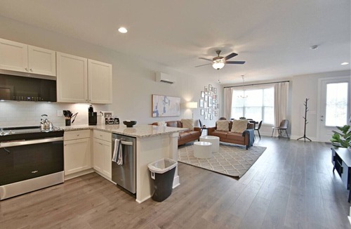 Knoxville Villa | SoKno w/balcony & river view - 1 min to Sevier Ave