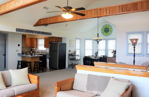 Spindrift Banks Cottage | Sound Front Cottage with spectacular Sunset Views, Short walk to the beach