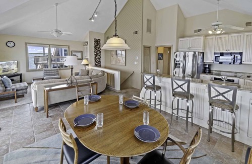 Avon House | Soundfront Dog Friendly w/Hot Tub, Dock, Private Windsurfing Access, Foosball