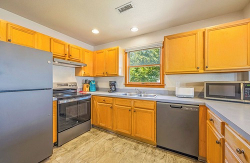 Rodanthe House | Soundside Dog Friendly Home w/Hot Tub, Easy Windsports Access, Beach Nearby