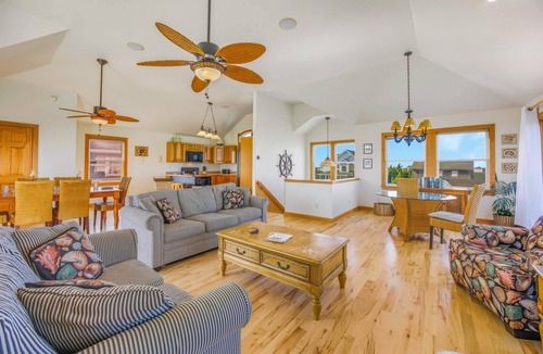 Avon House | Soundside Dog Friendly w/Pool, Hot Tub, Game Room, Cmty Pool/Tennis/Pickleball