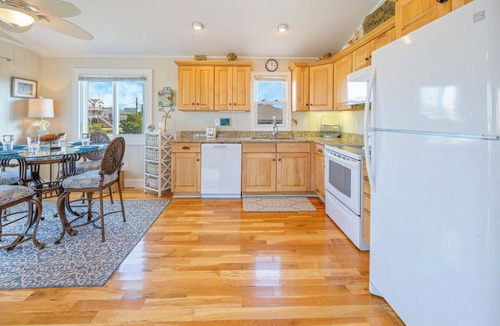 Rodanthe House | Soundside Rodanthe Home with Hot Tub, Outdoor Bar, Basketball, Smart TVs