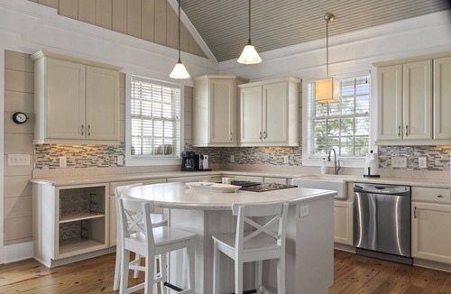 Morehead City Condo | South ACK-Lil bit of Nantucket in Beaufort NC! Book now for summer!