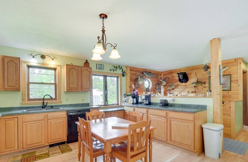 South Range House | South Range Home - 6 Mi to Lake Superior!