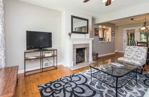 Lexington Cottage | Southland’s Cozy Cottage - 10 min to Downtown