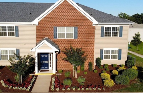 Williamsburg Apartment | Spacious 2 BR | The Colonies At Williamsburg