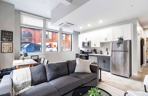 Downtown Cincinnati Apartment | Spacious 2BR Apt at Textile | CozySuites