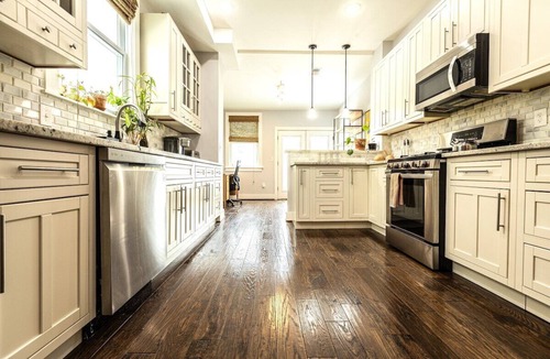 Eckington Bed & Breakfast | Spacious 3,500+ Sq.Ft Family Haven - Free Parking - 10 Min to National Mall